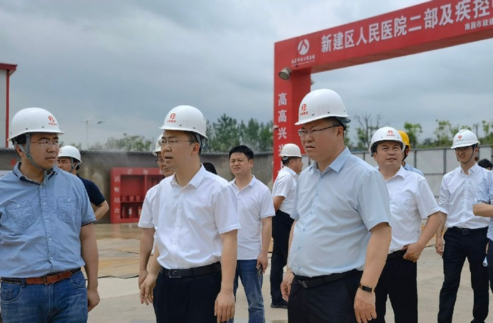 新建區(qū)委常委、常務(wù)副區(qū)長(zhǎng)賈中強(qiáng)到新建區(qū)職業(yè)技術(shù)學(xué)校新校區(qū)建設(shè)項(xiàng)目、新建區(qū)人民醫(yī)院二部及疾控中心項(xiàng)目調(diào)研