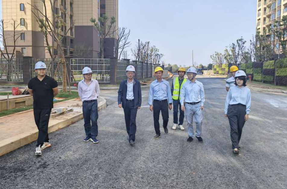 鄭學平到秦坊安置房項目、杭州路項目調研